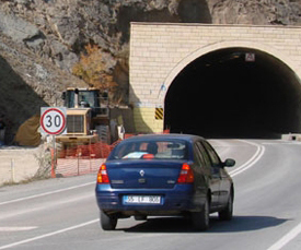 Karadeniz`de Dağlar Deliniyor !
