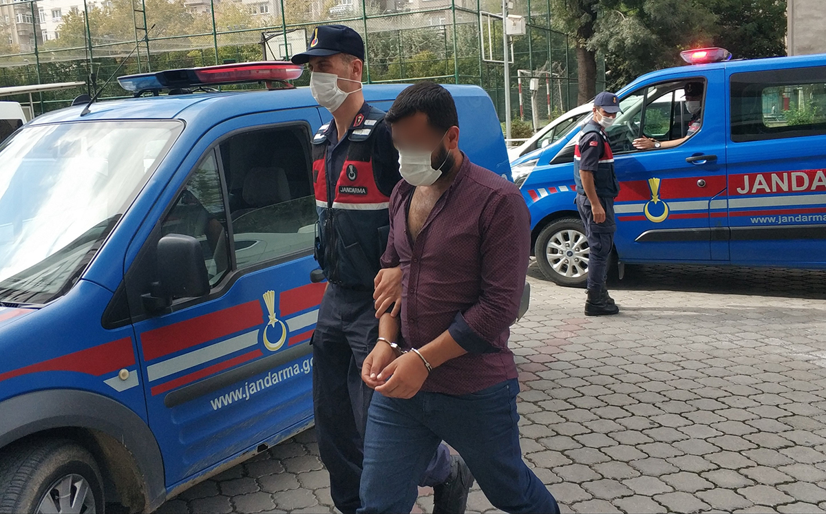 DEAŞ'tan Gözaltına Alınan Yabancı Uyruklu Şahıs Adliyeye Sevk Edildi