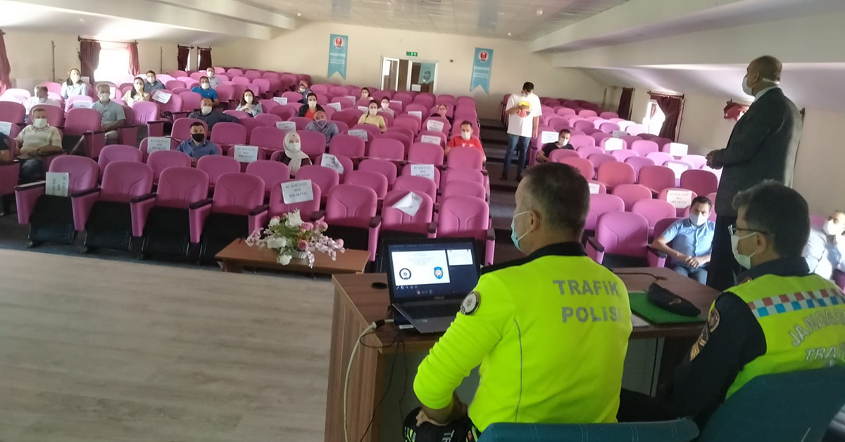 106 Okul Servis Aracı ve Sürücüsü Denetlendi