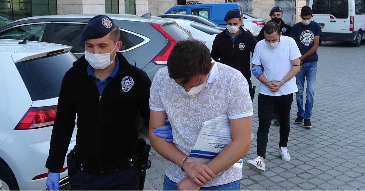 Araçlarında Uyuşturucu Ele Geçen 3 Kişiye Adli Kontrol