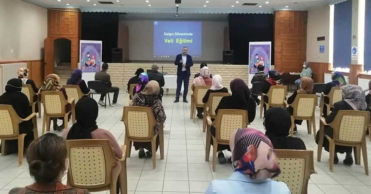 Bayburt İl Milli Eğitim Müdürlüğü’nden 'Salgın Döneminde Veli Eğitimi'