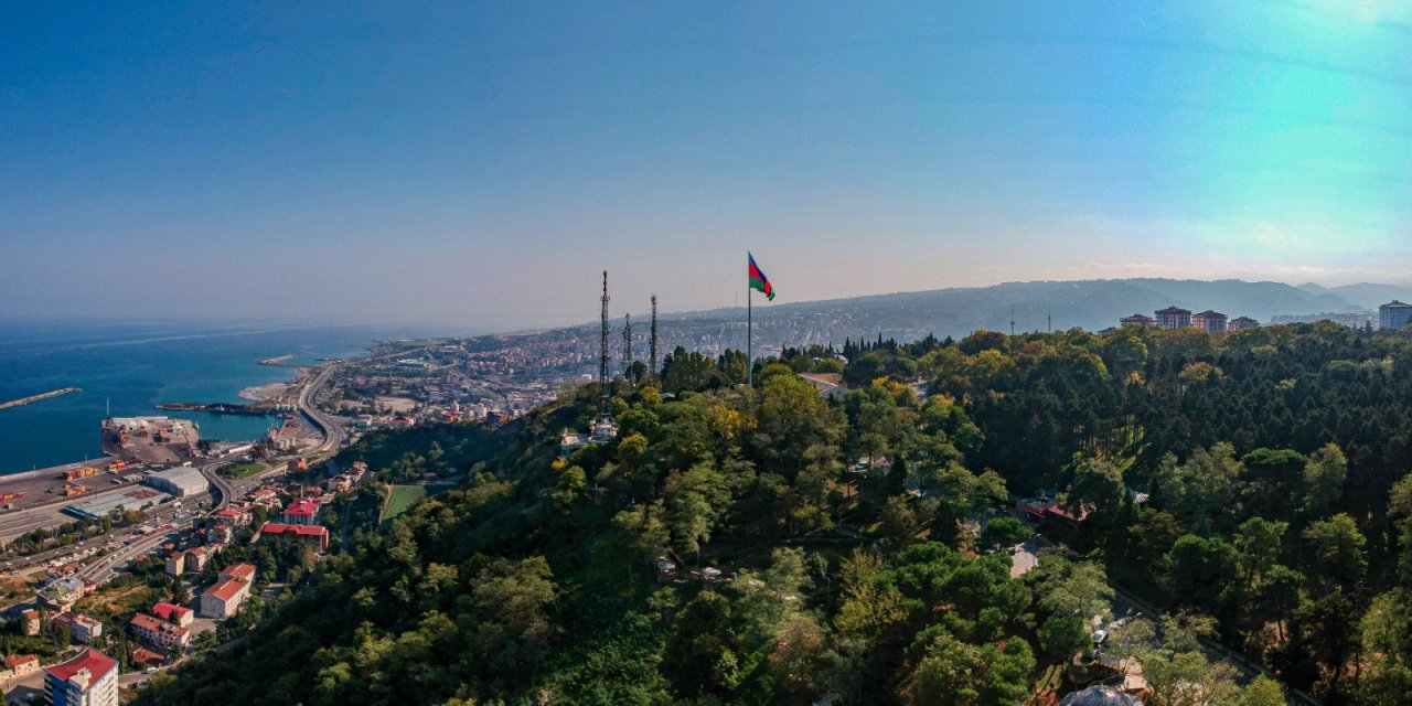 Azerbaycan Bayrağı Trabzon’da Boztepe Semalarında