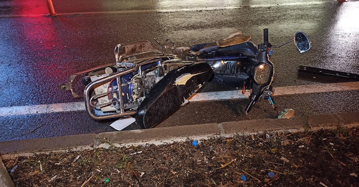 Otomobil İle Motosiklet Çarpıştı: 1 Yaralı