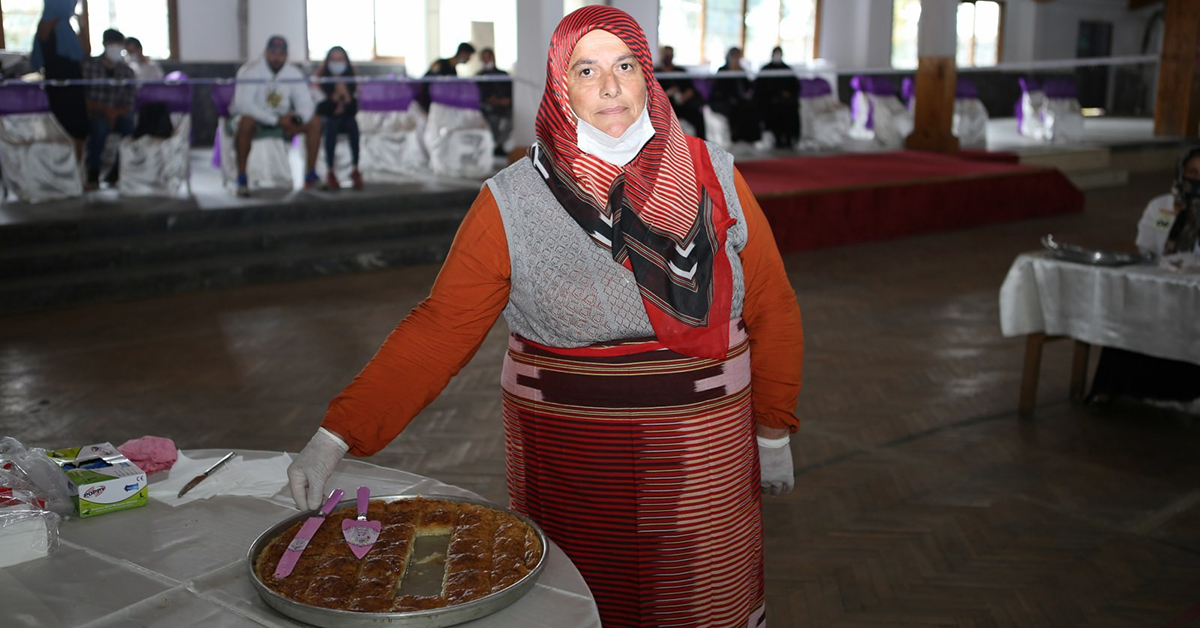 En Güzel Laz Böreğini Yapmak İçin Yarıştılar