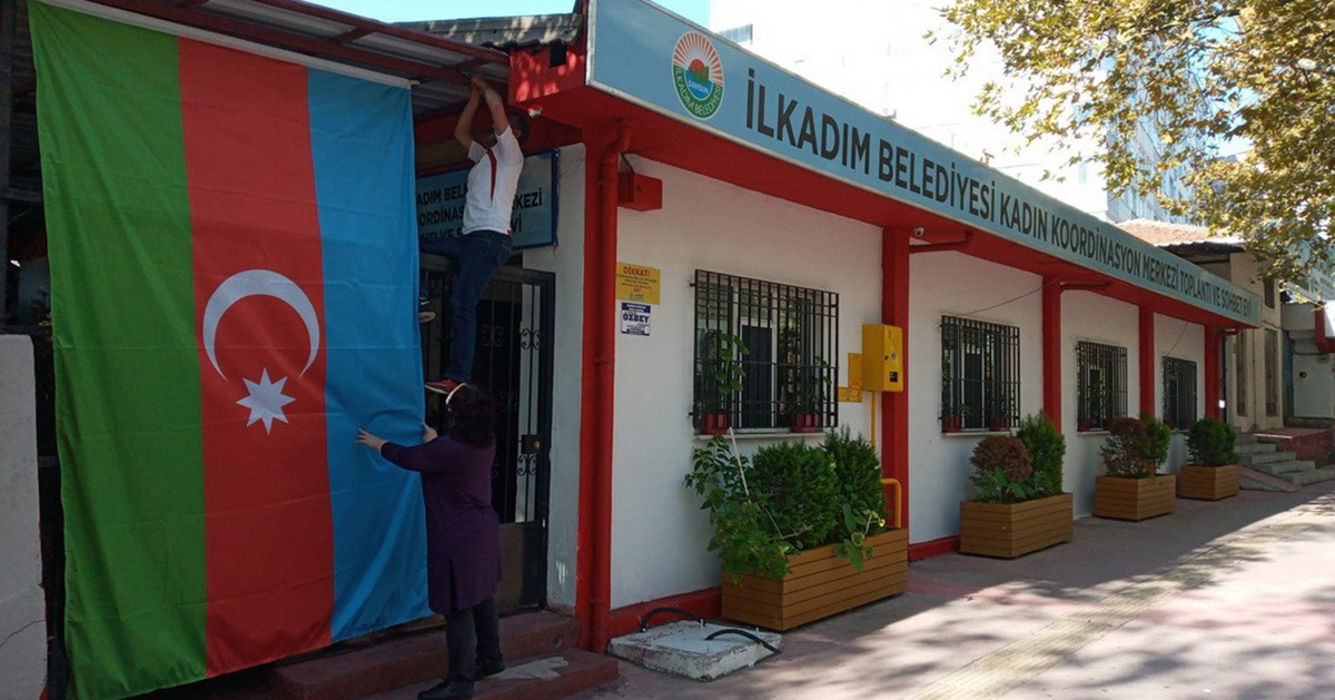 İlkadım'da Tüm Tesislere Azerbaycan Bayrağı