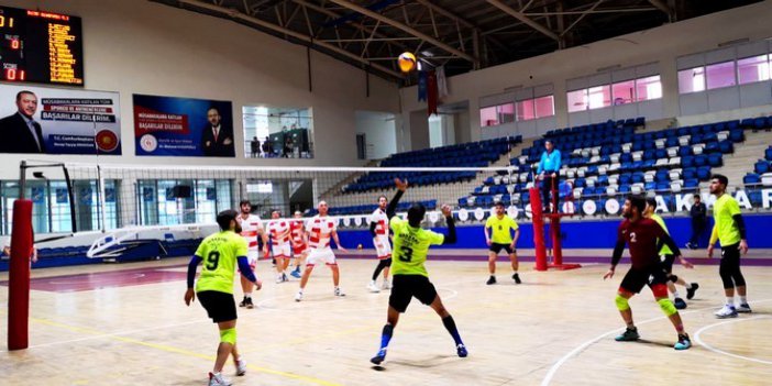 Rize Güneysu Spor Kulübü , Hakkari Mir Gençlik Voleybol Takımını 3-1 mağlup etti