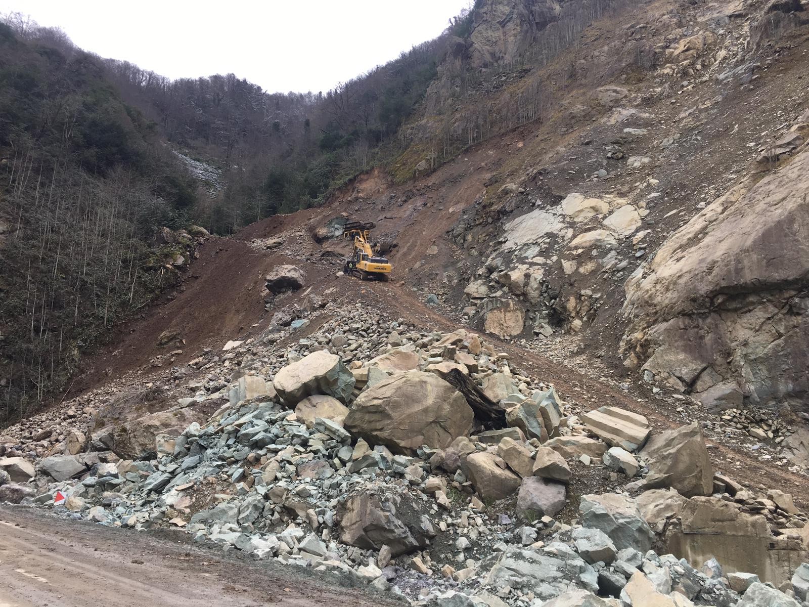 Taşocağında Ölen Operatörün cenazesi bulundu.