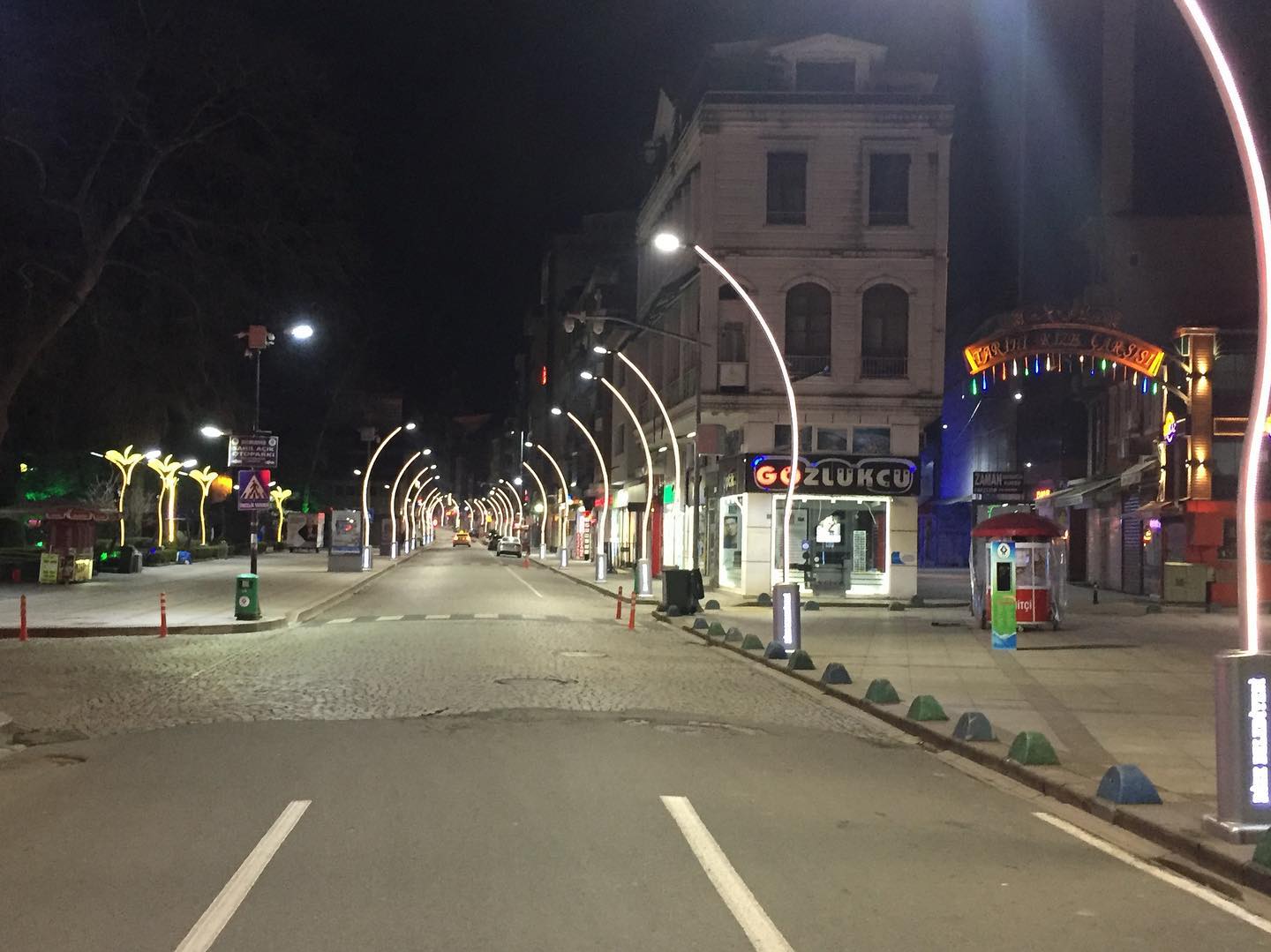 Rize'de Aydınlatma Direkleri Değişti