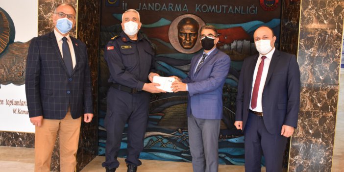 Ortahisar’da 80 Öğrenciden Sınırda Görev Yapan Mehmetçiğe Moral Mektubu Yazdı