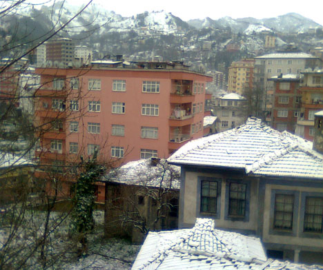 Rize Beyaz Örtüyle Uyandı