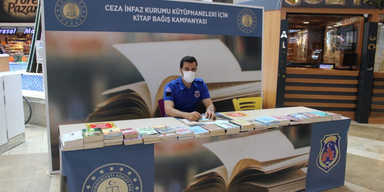 Highway’de Açılan Kitap Bağış Standına Yüzlerce Kitap Bağışlandı