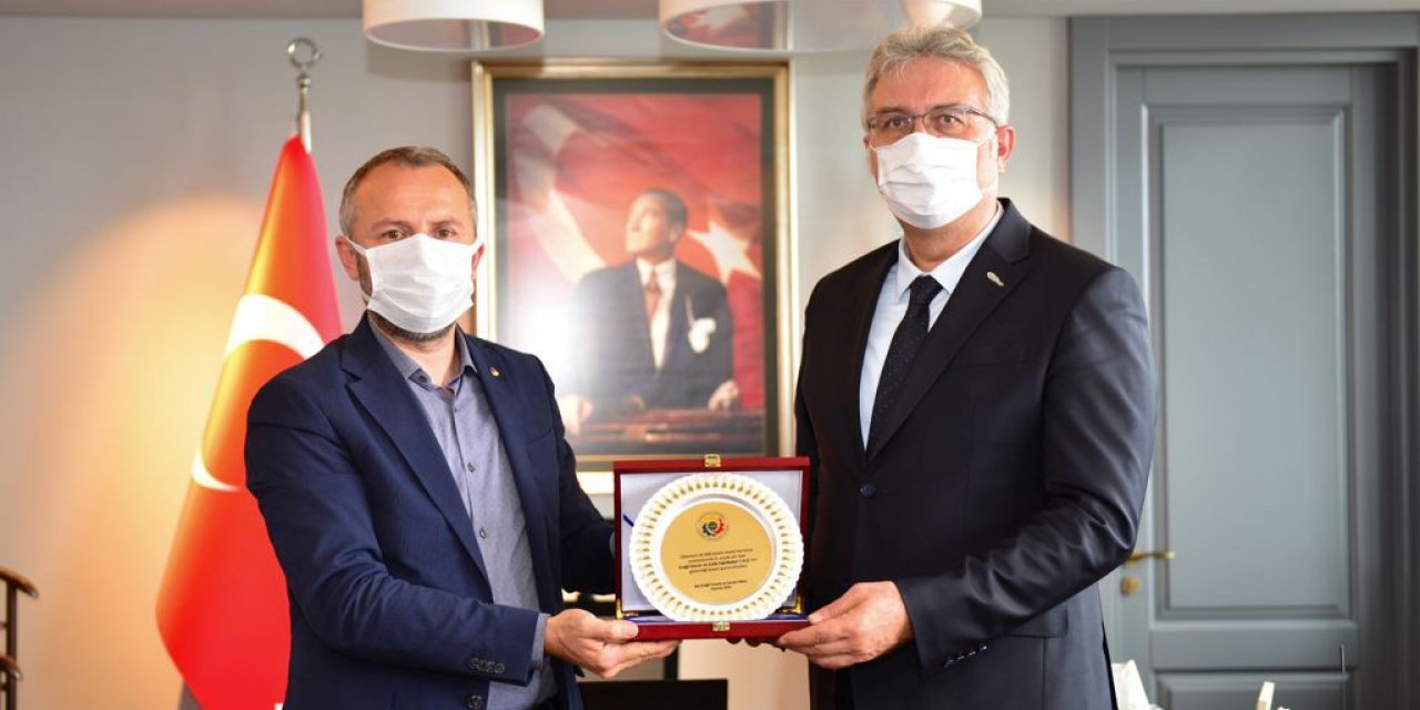 Tso’dan Erdemir’e Tebrik Plaketi