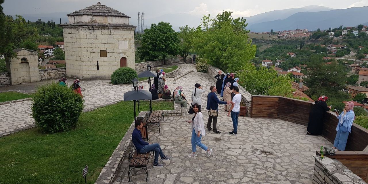 Tarihi İlçede Hareketlilik Sonrası Esnaf Pazar Günlerinin Açılmasını Bekliyor