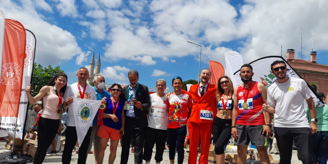Sınırsız Dostluk Maratonu’nda Çaycuma’yı Temsil Ettiler