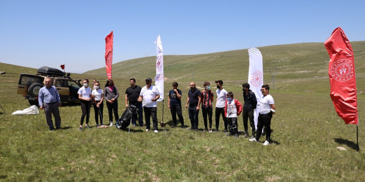 Artvin’de Yaylacı Çocuklar Golf Sporuyla Tanıştı
