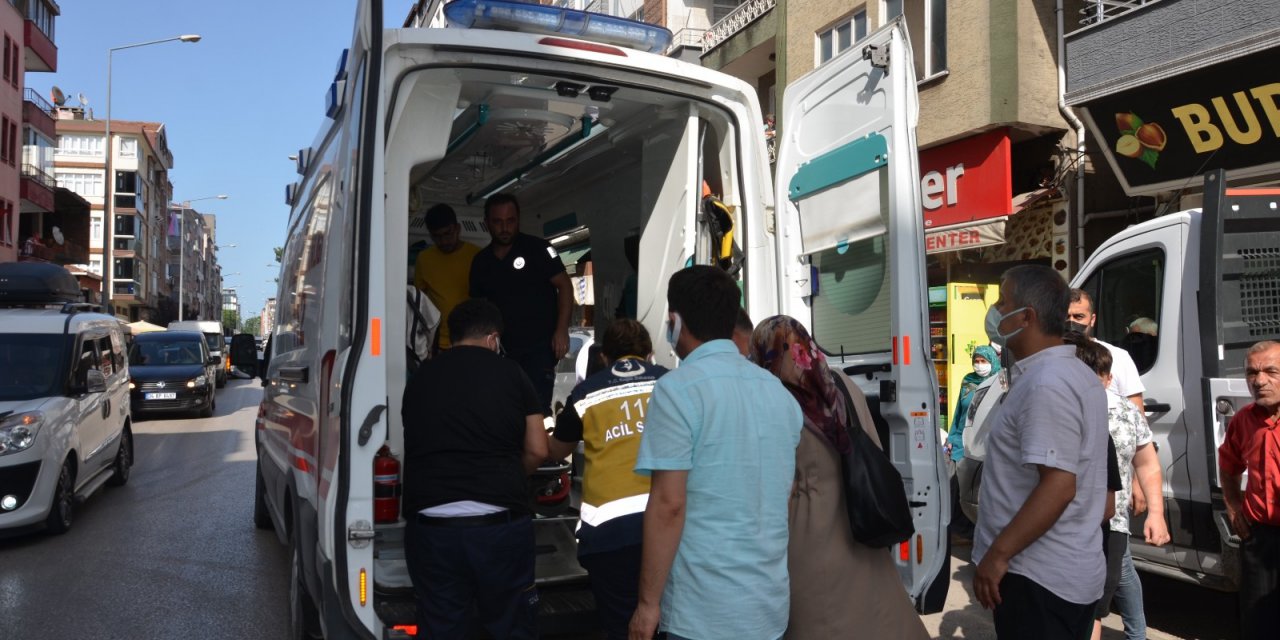 Hafif Ticari Aracın Çarptığı Çocuk Yaraladı