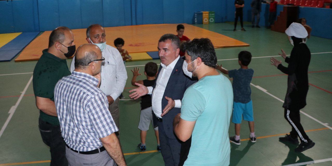 Başkan Özdemir: "ilçemize Yüzme Havuzu, Kapalı Spor Salonu, 4 Adet Sentetik Çim Saha Kazandırdık"