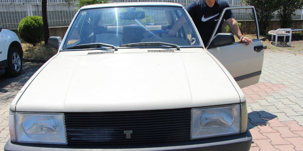Transferine Karşılık Aldığı Otomobili 32 Yıldır Kullanıyor