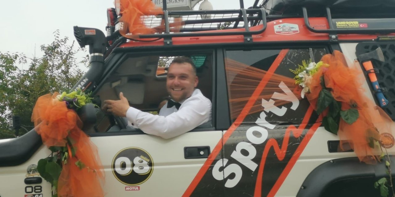 Düğüne Çekiciye Yüklediği Off-road Aracıyla Gitti
