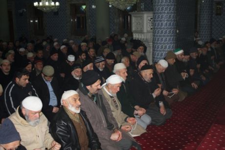Rize'de Vatandaş Sahil Camiine koştu