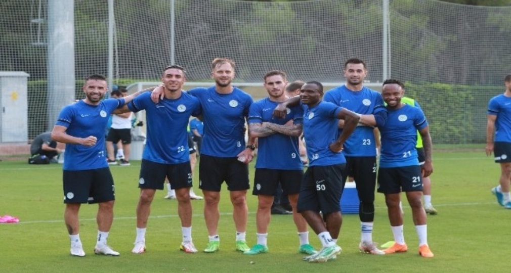 Çaykur Rizespor, Antalyaspor hazırlıklarını Antalya’da sürdürdü.