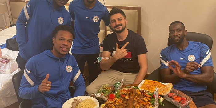 Çaykur Rizespor oyuncuları Golleride yedi Kebabı da