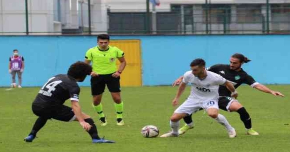Pazarspor kendi evinde Kırklarelispor'la 1-1 berabere kaldı