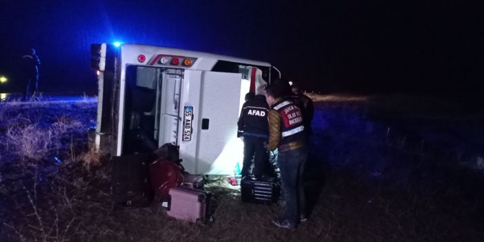 Samun Otobüsü Sivas'ta Kaza Geçirdi : 1 ölü, 25 yaralı