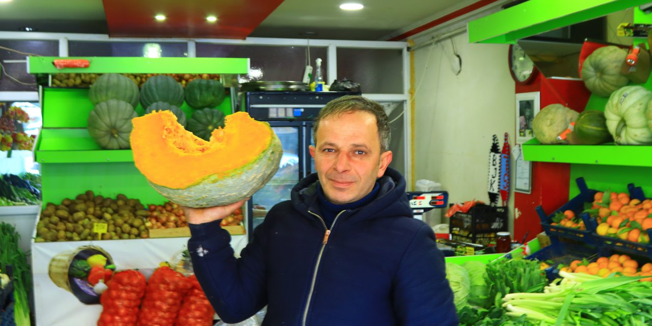 Devasa Bal Kabaklar İlgi Çekiyor