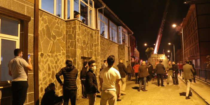 Rize'de çatısı yanan yurttaki öğrenciler diğer yurtlara yerleştirildi