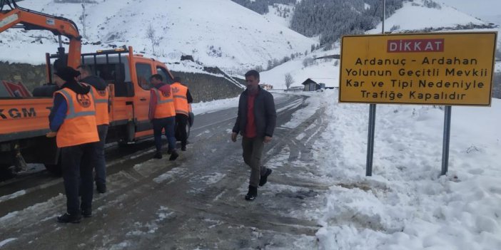 Artvin-Ardanuç-Ardahan karayolu kar nedeniyle ulaşıma kapandı