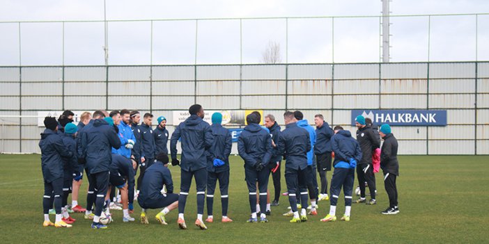 Ç.RİZESPOR FATİH KARAGÜMRÜK MAÇININ HAZIRLIKLARINI BİTİRDİ , BUGÜN İSTANBUL'A GİDİYOR
