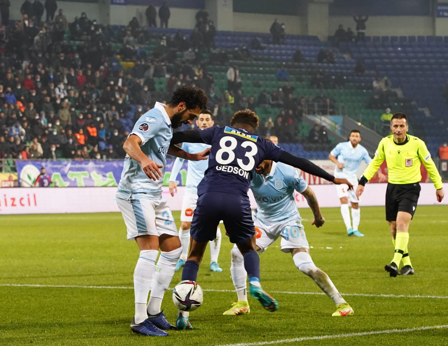 Ç.RİZESPOR KENDİ EVİNDE BAŞAKŞEHİR'LE KARŞILAŞTI