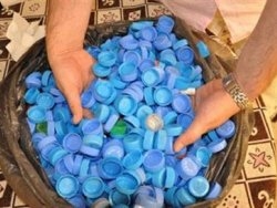 Tek umudu 'mavi kapak'