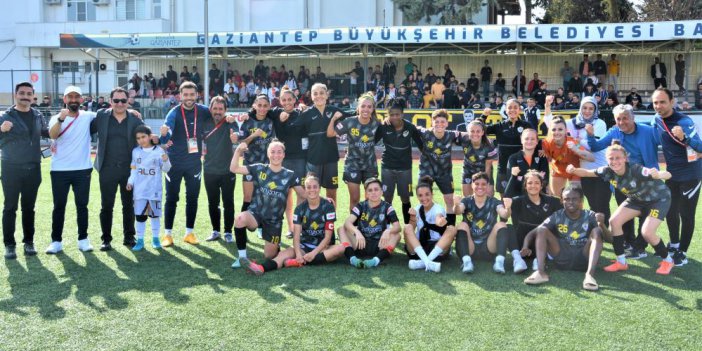 Çaykur Rİzespor Kadın Takımı Gaziantep ALG Spor'a 4 - 0 mağlup oldu