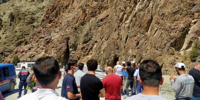 Serinlemek için Çoruh nehrine giren 18 yaşındaki işçi kayboldu