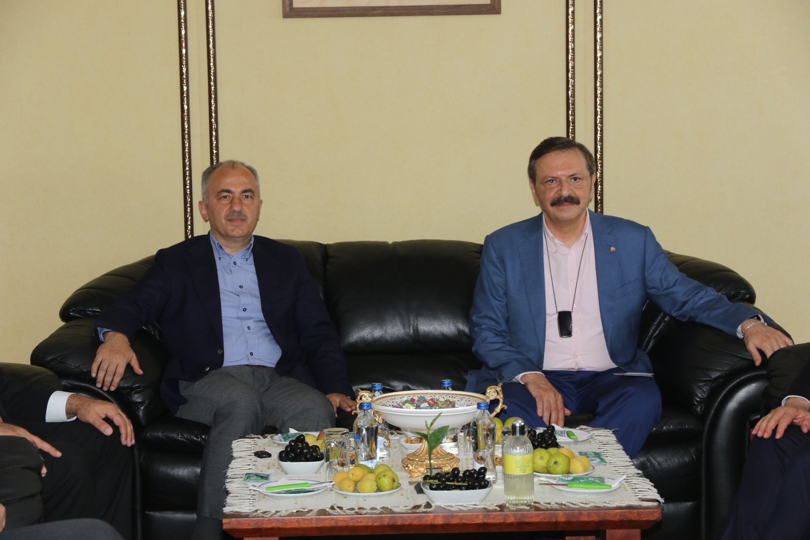 TOBB BAŞKANI RIFAT HİSARCIKLIOĞLU’NDAN BAŞKAN RAHMİ METİN’E ZİYARET