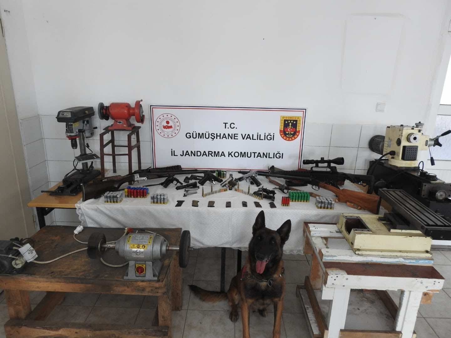 GÜMÜŞHANE KELKİT'TE KAÇAK SİLAH ÜRETEN ŞAHSIN EVİNE BASKIN YAPILDI