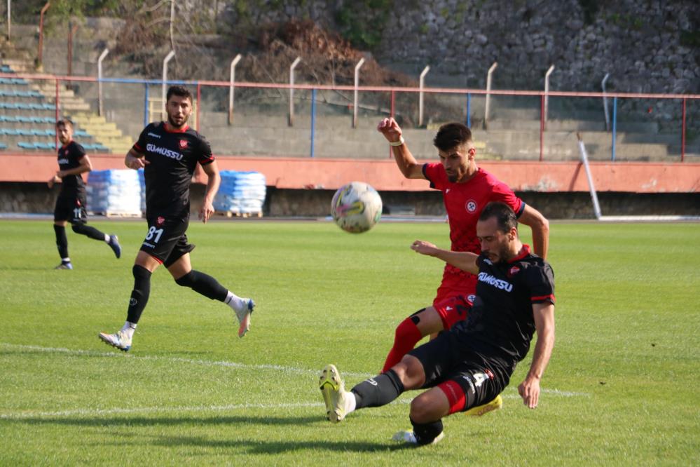 ZİRAAT TÜRKİYE KUPASI 2. TUR'DA ZONGULDAK KÖMÜRSPOR, SAHASINDA GÜMÜŞHANESPOR'A 1-0 MAĞLUP OLDU