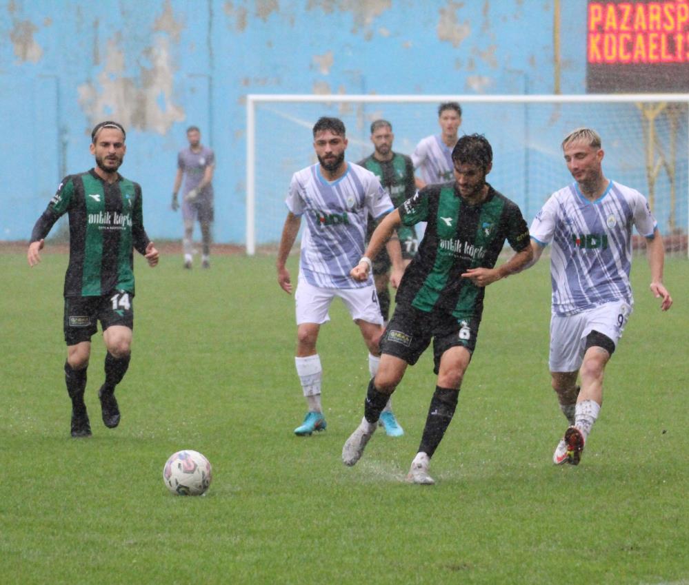 TFF 2. LİG KIRMIZI GRUP 8. HAFTA KARŞILAŞMASINDA PAZARSPOR, SAHASINDA KARŞILAŞTIĞI KOCAELİSPOR’A 3-1’LİK SKORLA MAĞLUP OLDU