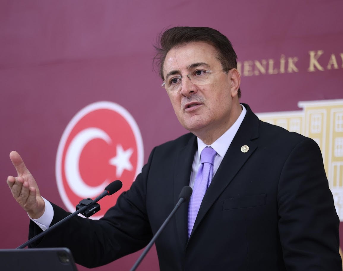 AK PARTİ ERZURUM MİLLETVEKİLİ İBRAHİM AYDEMİR, AK PARTİ İKTİDARLARI DÖNEMİNDE GERÇEKLEŞTİRİLEN YATIRIMLARLA ERZURUM'UN ÇEHRESİNİN DEĞİŞTİĞİNİ SÖYLEDİ