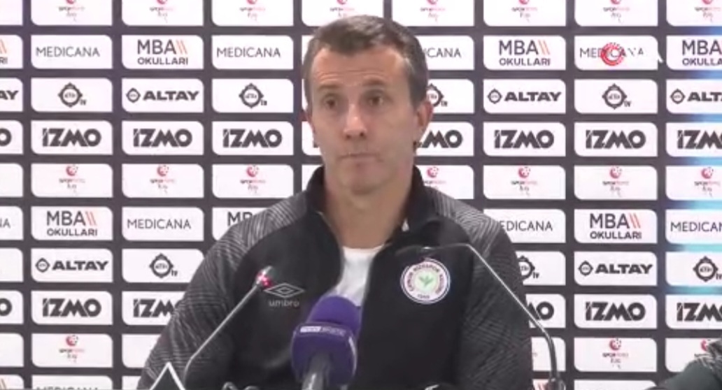 ÇAYKUR RİZESPOR TEKNİK DİREKTÖRÜ BÜLENT KORKMAZ ; MAÇIN BAŞINDAN SONUNA KADAR OYUNUN HAKİMİ OLDUKLARINI ÖNEMLİ OLAN BURADA KAZANMAKTI DEDİ