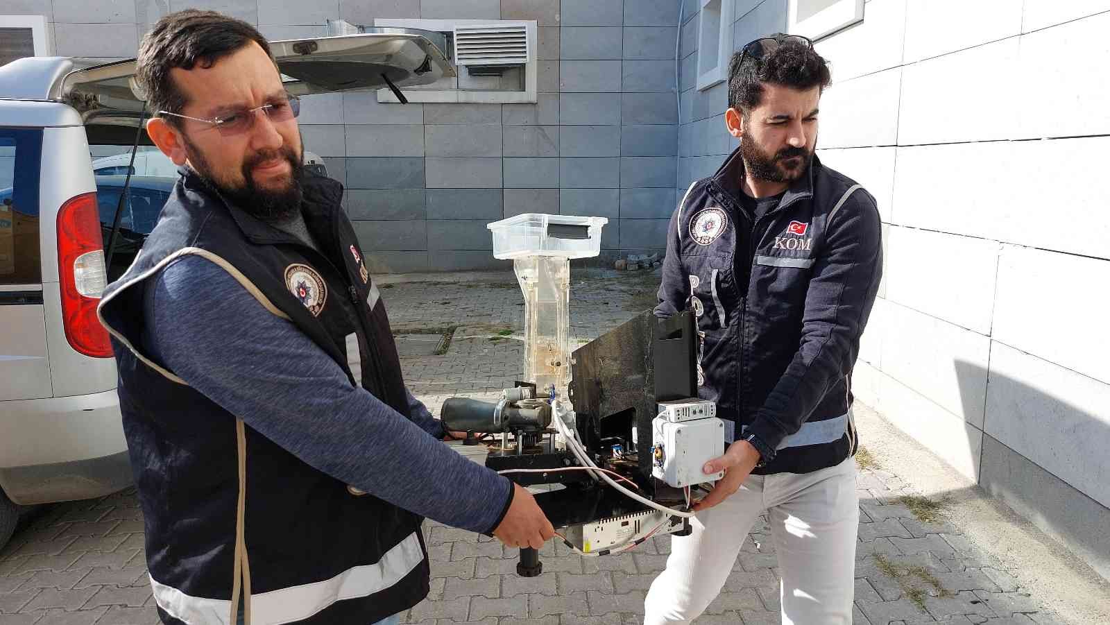 SAMSUN'DA SİGARA VE TÜTÜN MAMULLERİ KAÇAKÇILIĞIYLA İLGİLİ "DUMAN-2" ADI VERİLEN OPERASYONDA 18 KİŞİ GÖZALTINA ALINDI