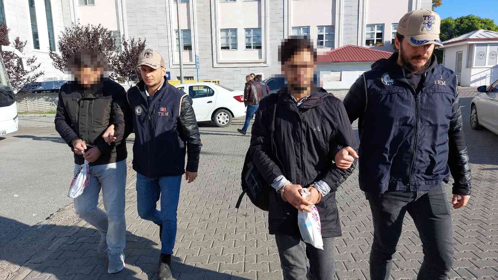 DEAŞ’IN ÇATIŞMA BÖLGESİNDE ÖRGÜT ÜYELERİNE GÖNDERİLEN PARA SAMSUN’DA ELE GEÇİRİLDİ: 3 GÖZALTI