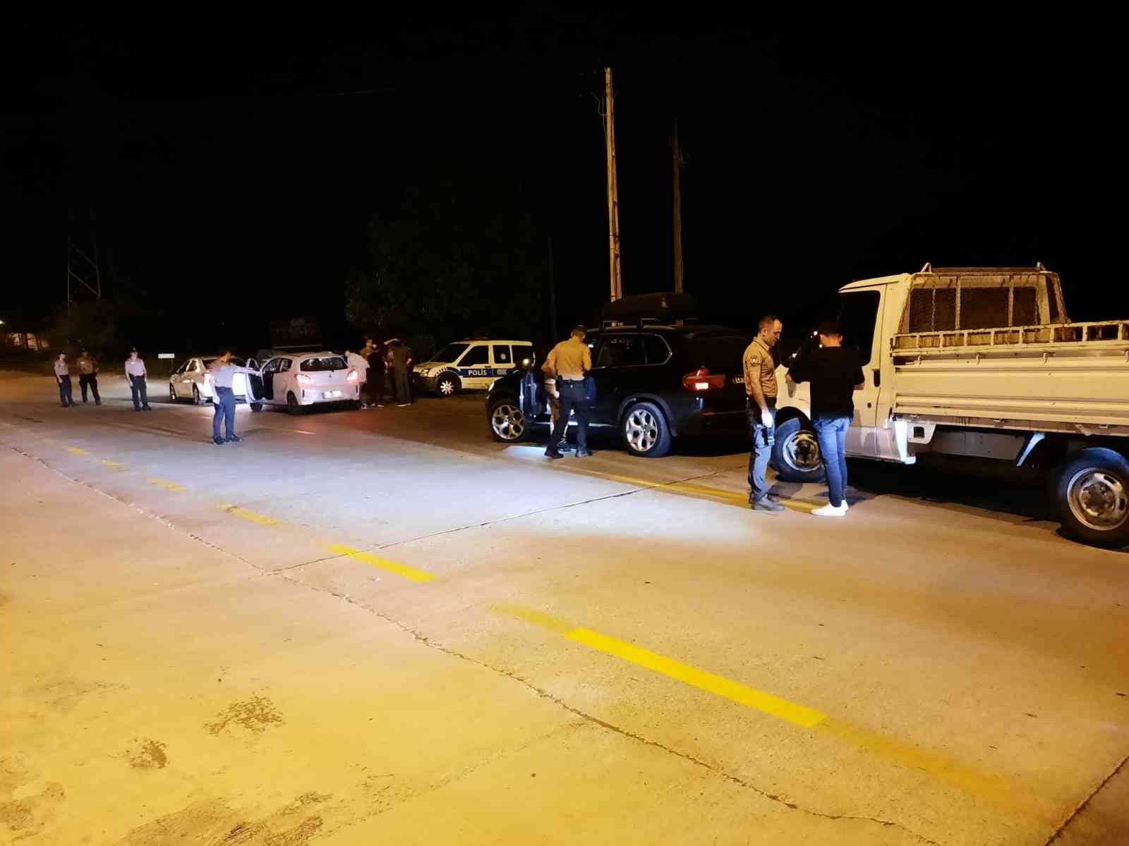 SAMSUN’UN 1 AYLIK ASAYİŞ RAPORU: 152 SİLAH VE 33 BİN SENTETİK HAP ELE GEÇİRİLDİ, 1514 ARANAN ŞAHIS YAKALANDI
