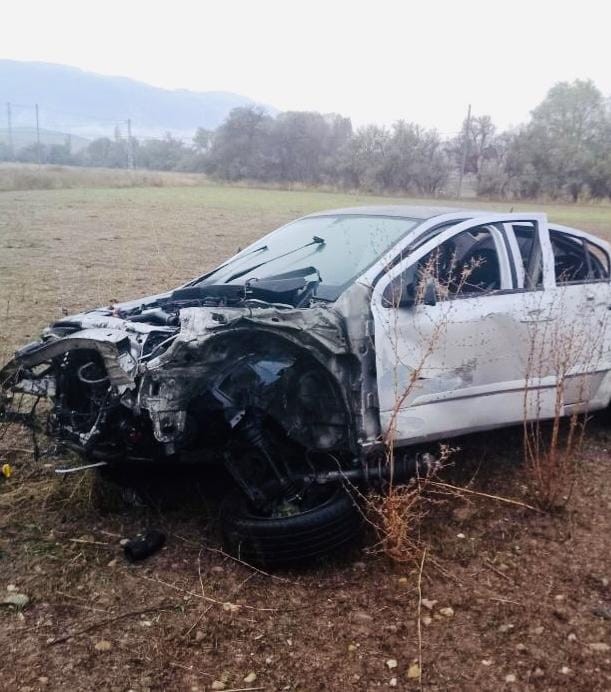 GÜMÜŞHANE'NİN KELKİT İLÇESİNDE GECE SAATLERİNDE OTOMOBİLİNİN KONTROLÜNÜ KAYBEDEREK TARLAYA UÇAN SÜRÜCÜ MELİH TÜYSÜZ, SABAH SAATLERİNDE YOL KENARINDA ÖLÜ OLARAK BULUNDU
