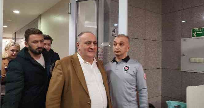 KATILDIĞI BİR TELEVİZYON PROGRAMINDA SÖYLEDİĞİ SÖZLER GEREKÇESİYLE TUTUKLANAN EKMEK ÜRETİCİLERİ SENDİKASI'NIN RİZELİ BAŞKANI CİHAN KOLİVAR, HAKKINDA TAHLİYE KARARI VERİLDİ