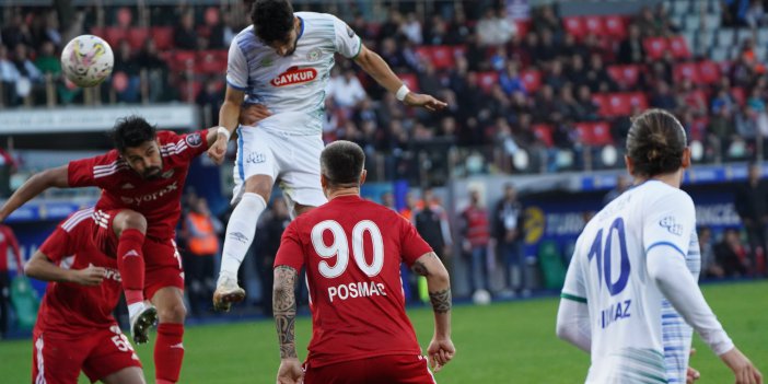 ÇAYKUR RİZESPOR KENDİ EVİNDE BOLUSPOR'U 1 - 0 MAĞLUP ETTİ. RİZESPOR PUANINI 22'YE YÜKSELTTİ