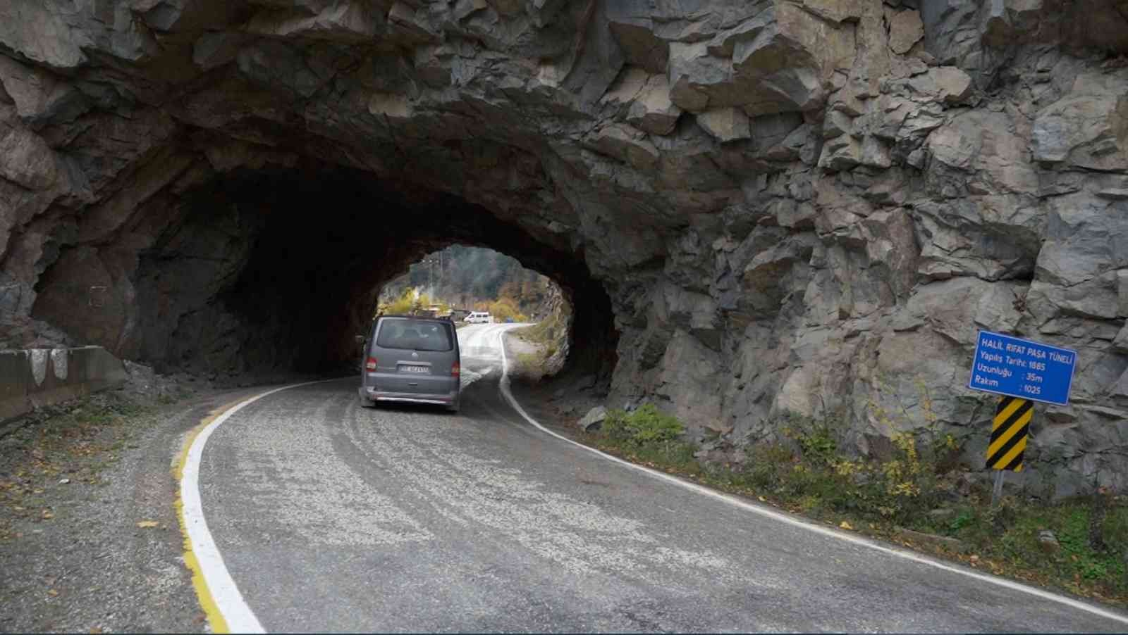 GİRESUN'U ŞEBİNKARAHİSAR, ALUCRA, ÇAMOLUK İLÇELERİYLE İÇ ANADOLU'YA BAĞLAYAN İŞÇİ VE KÖYLÜLERİN, MURÇ VE ÇEKİÇ KULLANILARAK BEDEN GÜCÜYLE YAPILAN 35 METRELİK HALİL RİFAT PAŞA TÜNELİ İLGİNÇ HİKAYESİYLE DİKKAT ÇEKİYO