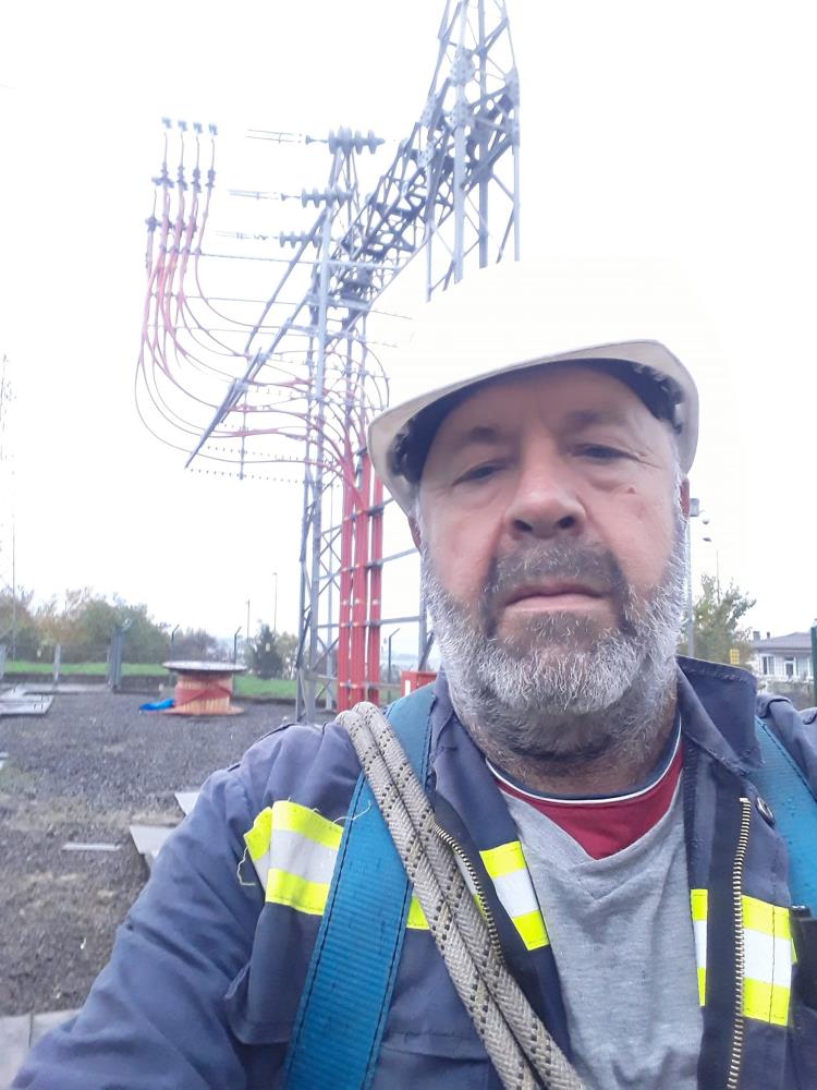 ORDU'NUN ÜNYE İLÇESİNDE, ELEKTRİK TRAFO BAKIM ONARIMI SIRASINDA AKIMA KAPILAN İŞÇİ MUHİDDİN KALKAN YARALANDI